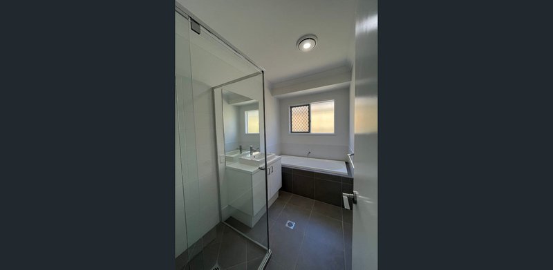 Photo - 92 Sunrise Street, Ripley QLD 4306 - Image 10