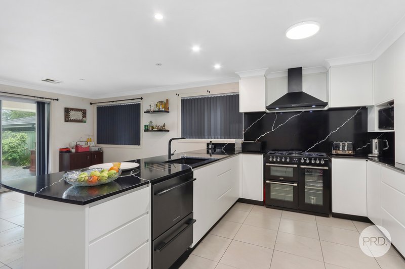 Photo - 92 Telopea Avenue, Caringbah South NSW 2229 - Image 2