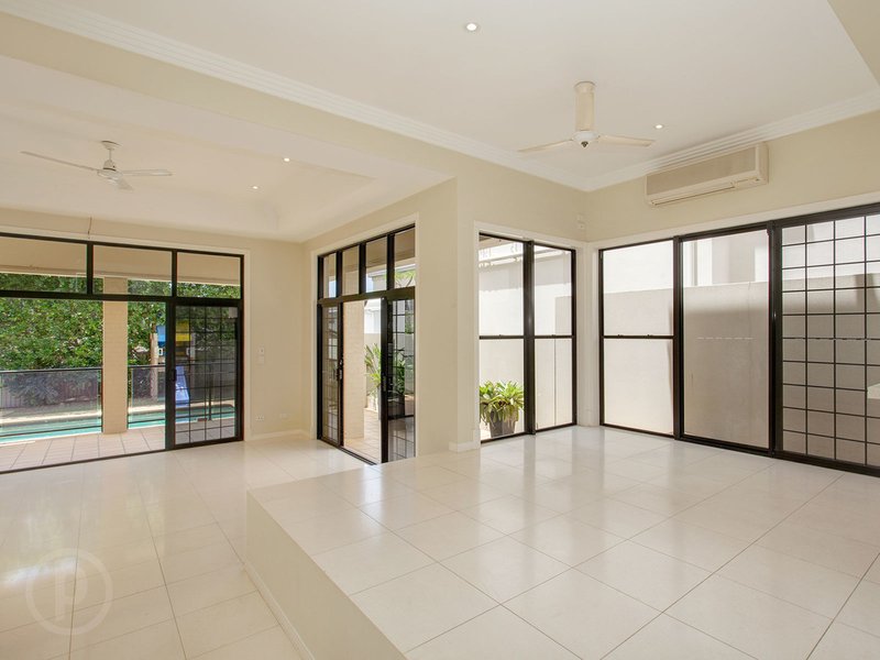 Photo - 92 Upper Lancaster Road, Ascot QLD 4007 - Image 9