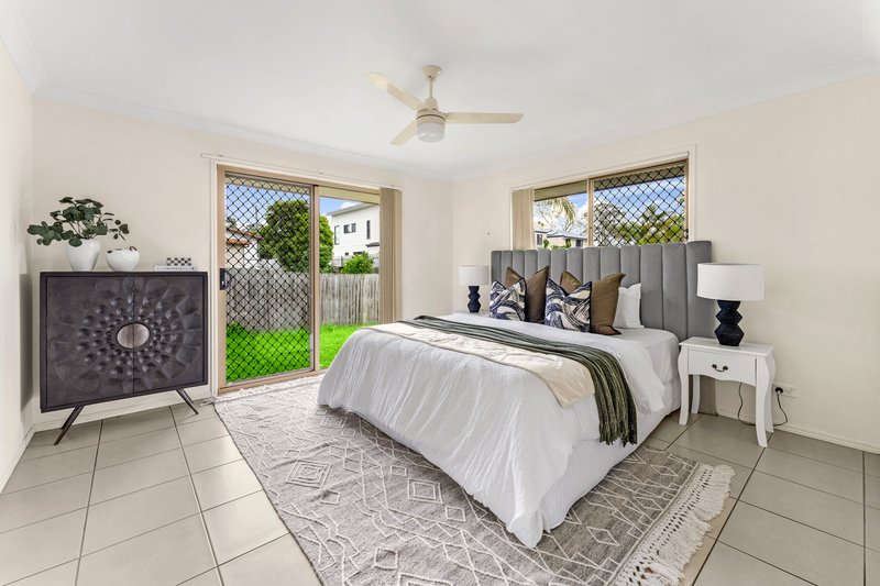 Photo - 92 Warrigal Road, Runcorn QLD 4113 - Image 8