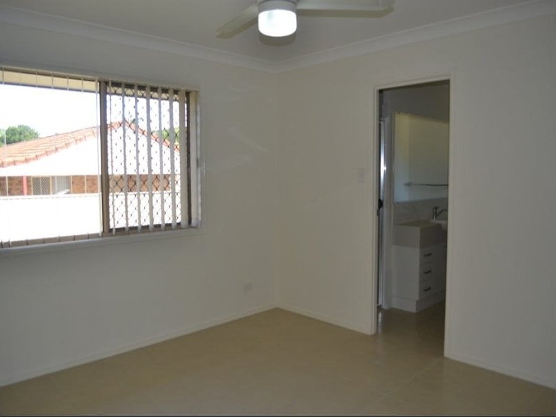 Photo - 92 Warrigal Road, Runcorn QLD 4113 - Image 14