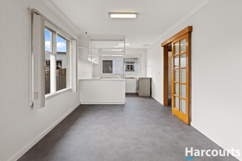 Photo - 92 Watkinson Street, Devonport TAS 7310 - Image 4