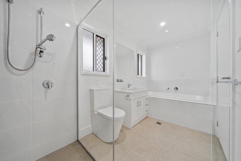 Photo - 92 Wellington Circuit, Yarrabilba QLD 4207 - Image 8