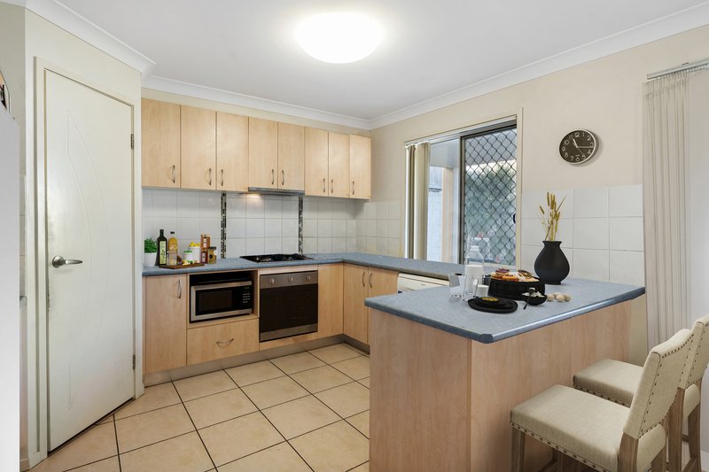 Photo - 92 Woodlands Blvd , Waterford QLD 4133 - Image 4