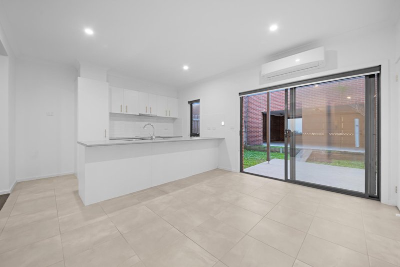 Photo - 9/205 James Mirams Drive, Roxburgh Park VIC 3064 - Image 6