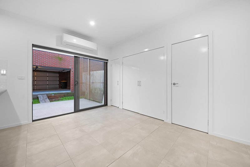 Photo - 9/205 James Mirams Drive, Roxburgh Park VIC 3064 - Image 10