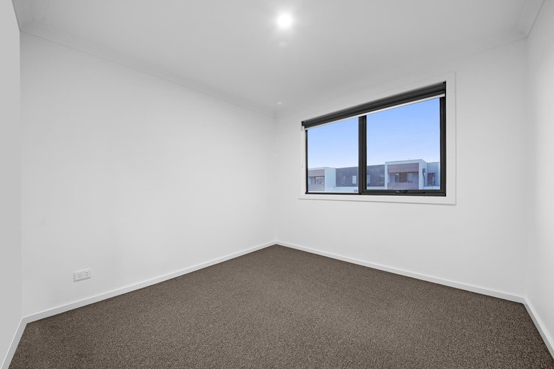 Photo - 9/205 James Mirams Drive, Roxburgh Park VIC 3064 - Image 13