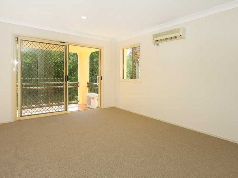 Photo - 9/21 Beachcomber Court, Burleigh Waters QLD 4220 - Image 7