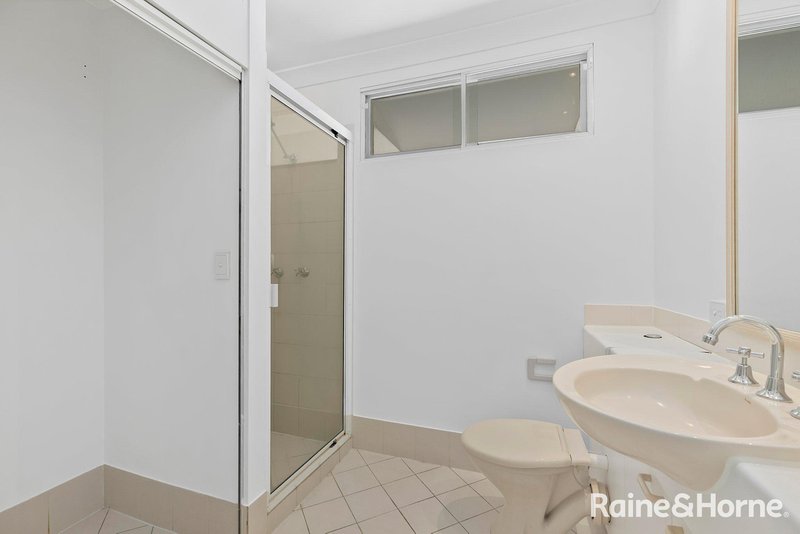 Photo - 9/214 Sir Fred Schonell Drive, St Lucia QLD 4067 - Image 9