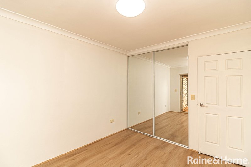 Photo - 9/22-24 Bailey Street, Westmead NSW 2145 - Image 6