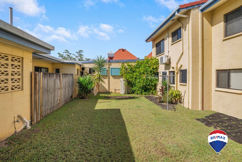 Photo - 9/22-24 Palm Street, Holloways Beach QLD 4878 - Image 10