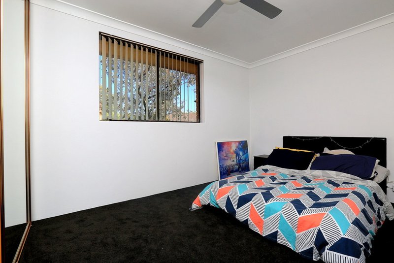 Photo - 9/22-24 Sir Joseph Banks Street, Bankstown NSW 2200 - Image 5