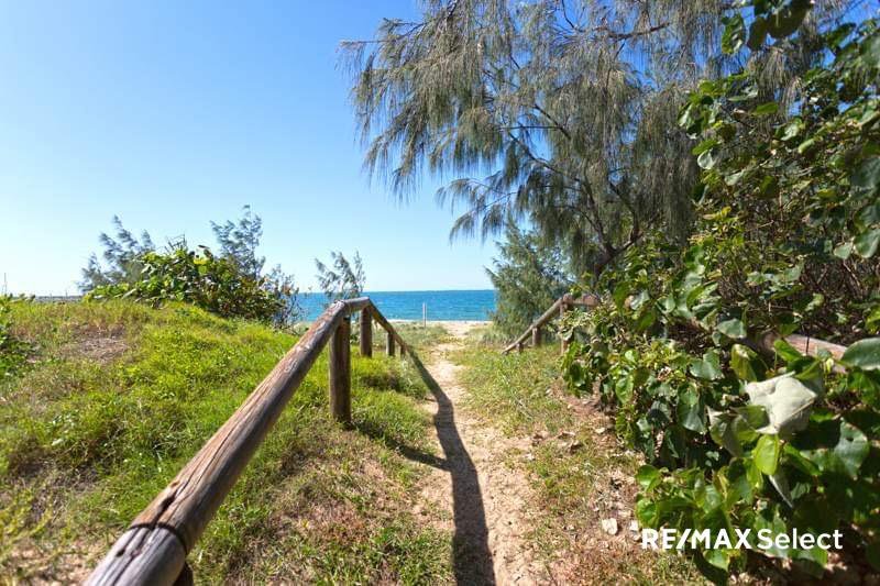 Photo - 9/22 Marina Beach Parade, Mackay Harbour QLD 4740 - Image 19