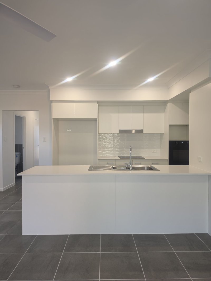 Photo - 92/2 Waler Close, Mango Hill QLD 4509 - Image 6