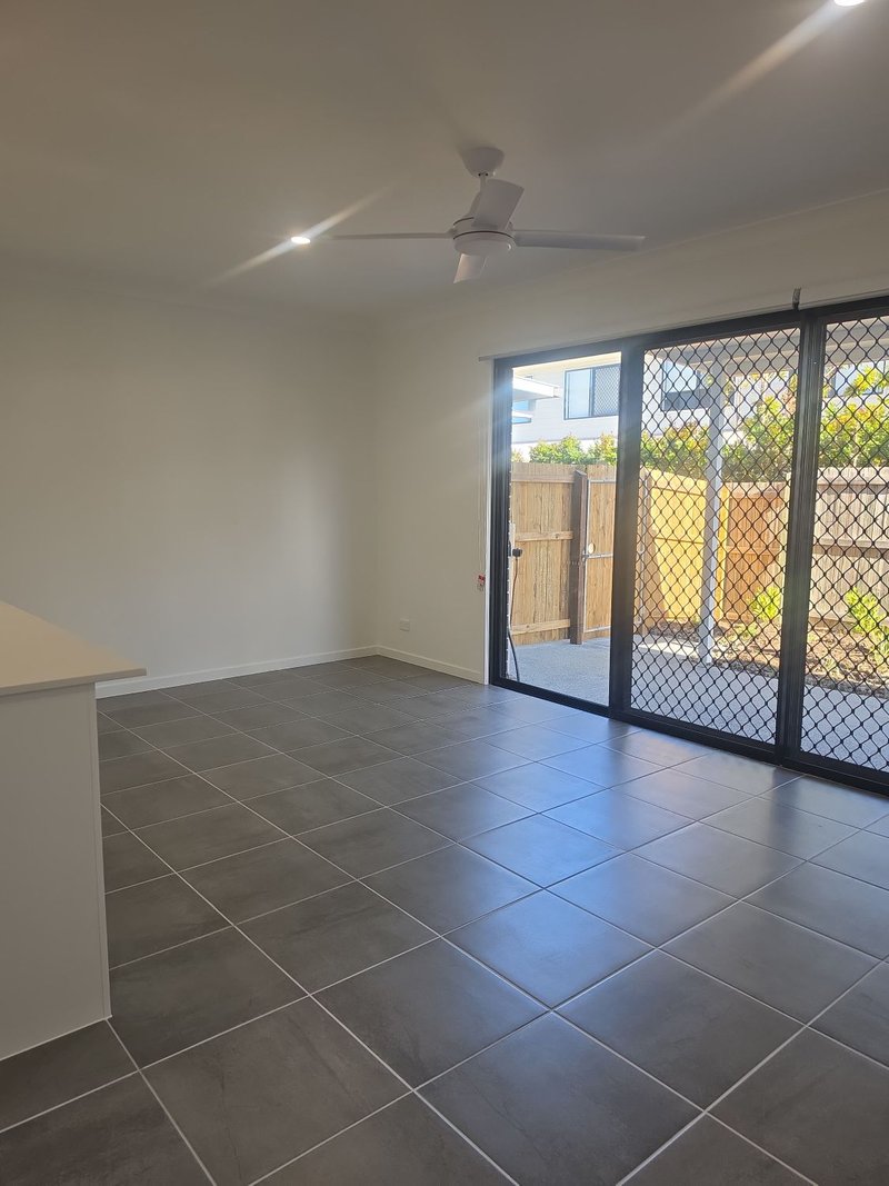 Photo - 92/2 Waler Close, Mango Hill QLD 4509 - Image 9
