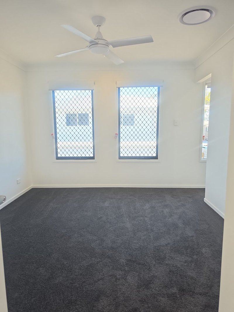 Photo - 92/2 Waler Close, Mango Hill QLD 4509 - Image 10