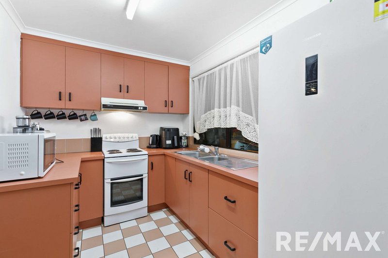 Photo - 9/220 Torquay Terrace, Torquay QLD 4655 - Image 4