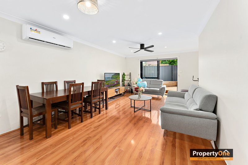Photo - 9/226 Harrow Road, Glenfield NSW 2167 - Image 6