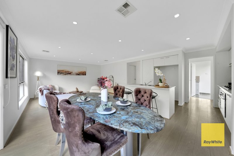 Photo - 923 Morris Road, Truganina VIC 3029 - Image 8