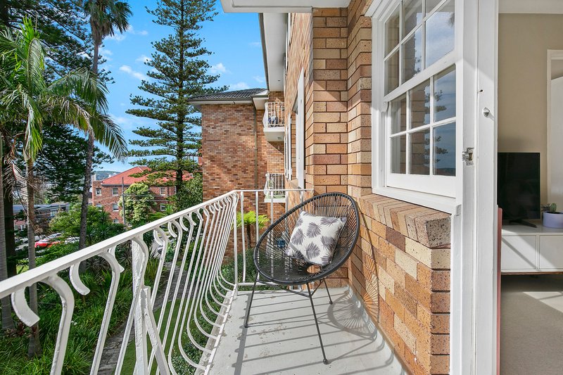 Photo - 9/24 Fairlight Street, Fairlight NSW 2094 - Image 2