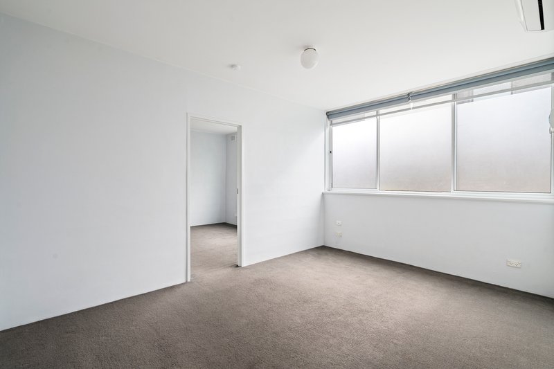 Photo - 9/247 Heidelberg Road, Northcote VIC 3070 - Image 3