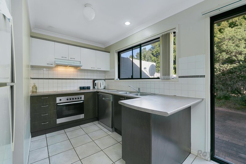 Photo - 9/25 Buckingham Place, Eight Mile Plains QLD 4113 - Image 2