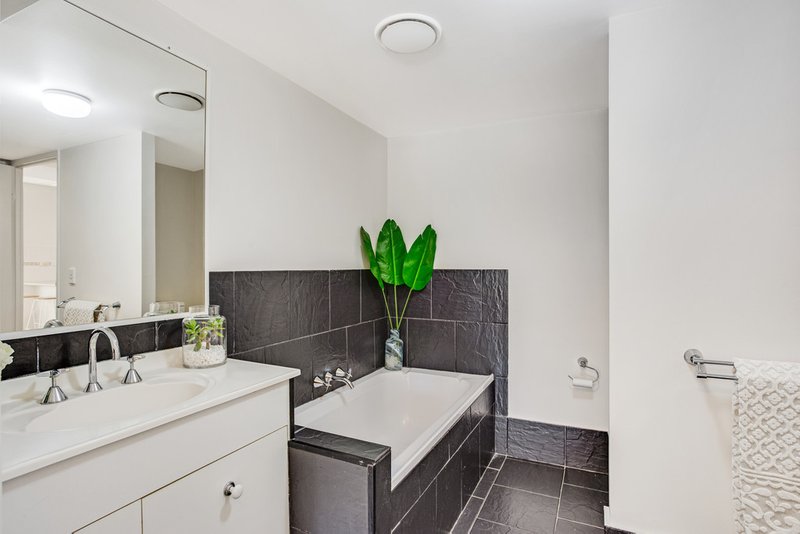 Photo - 9/25 Thorngate Drive, Robina QLD 4226 - Image 10