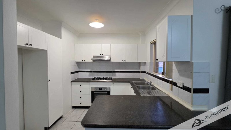 Photo - 9/253-255 Dunmore Street, Pendle Hill NSW 2145 - Image 6