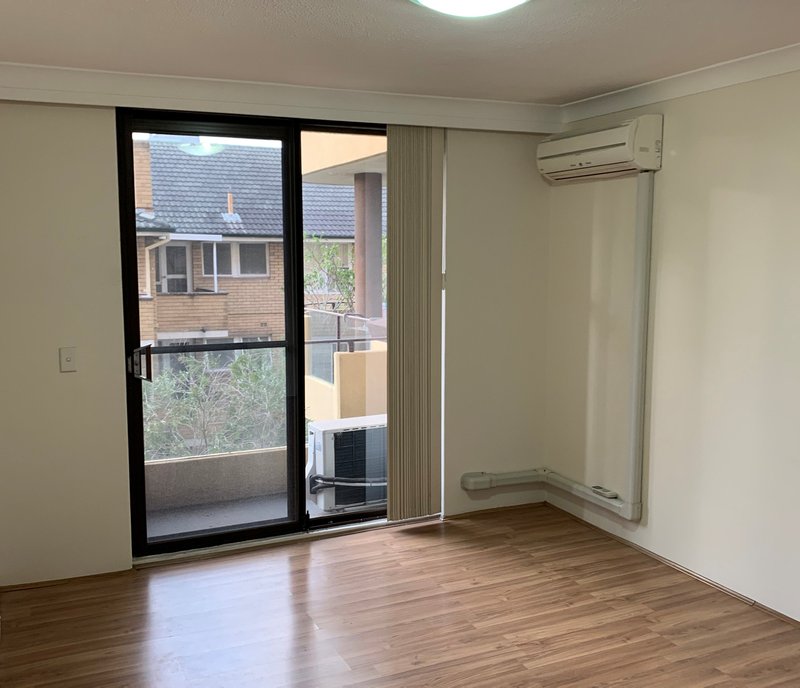 Photo - 9/26-28 Park Avenue, Burwood NSW 2134 - Image 6