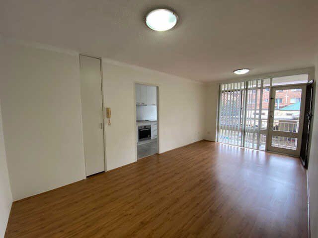 Photo - 9/26 Neil St , Merrylands NSW 2160 - Image 2