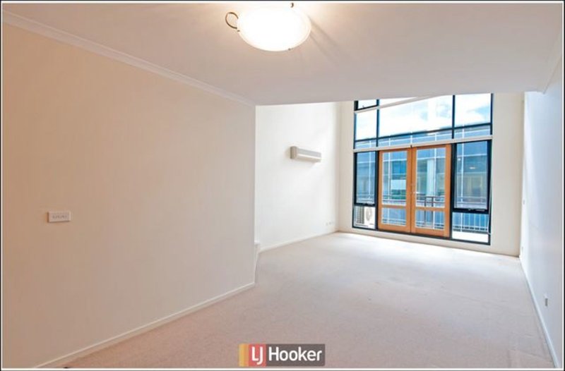 Photo - 92/66 Allara Street, City ACT 2601 - Image 4