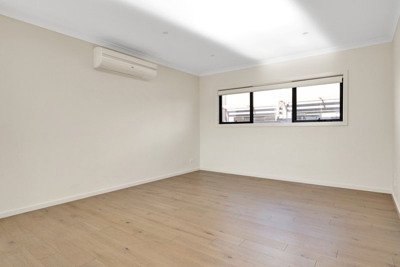 Photo - 9/27 Turva Avenue, Tarneit VIC 3029 - Image 3