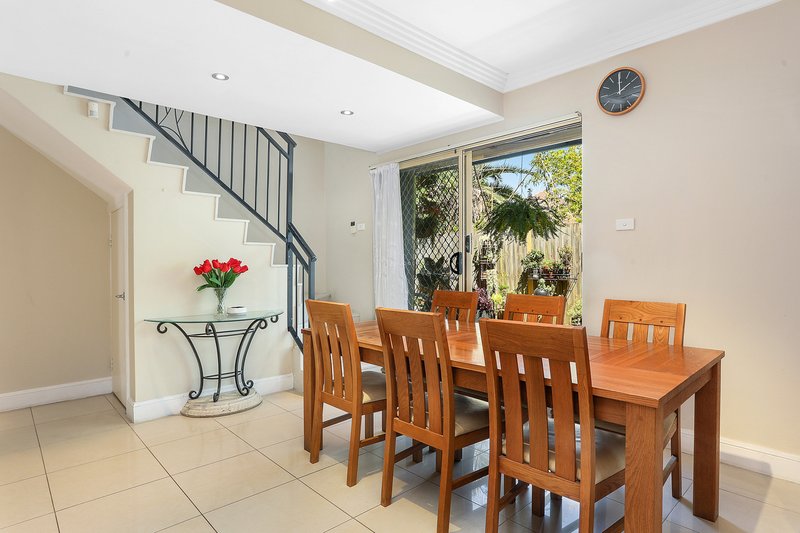 Photo - 9/27 Wyatt Avenue, Burwood NSW 2134 - Image 4