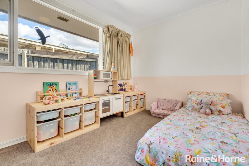 Photo - 9/28-30 Darbyshire Street, Sunbury VIC 3429 - Image 12