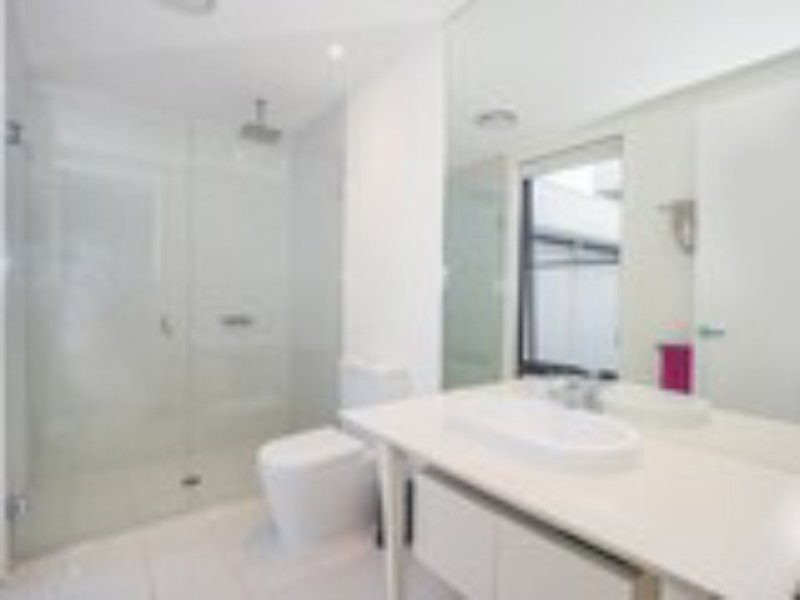 Photo - 928 Medinah Avenue, Robina QLD 4226 - Image 7