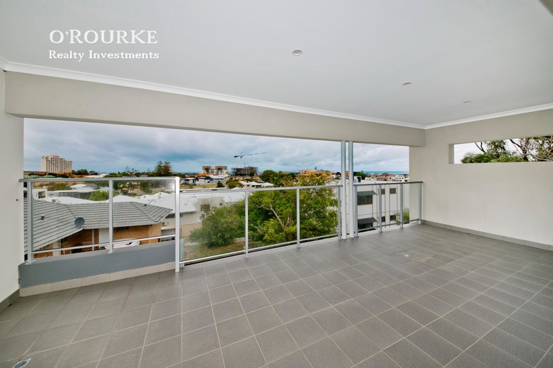 Photo - 9/28 Nautilus Crescent, Scarborough WA 6019 - Image 2