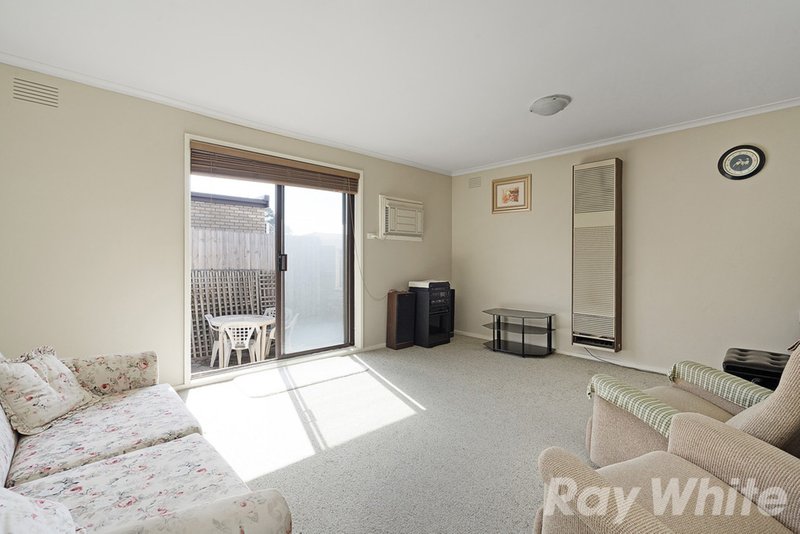 Photo - 9/287 Warrigal Road, Cheltenham VIC 3192 - Image 2