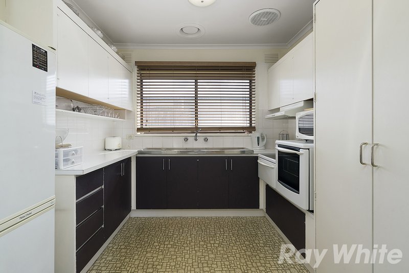 Photo - 9/287 Warrigal Road, Cheltenham VIC 3192 - Image 3