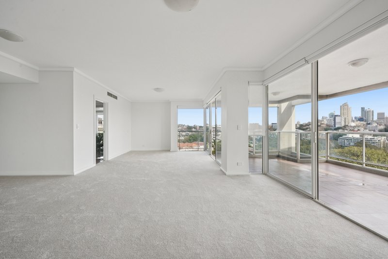 Photo - 9/29-33 Mona Road, Darling Point NSW 2027 - Image 2