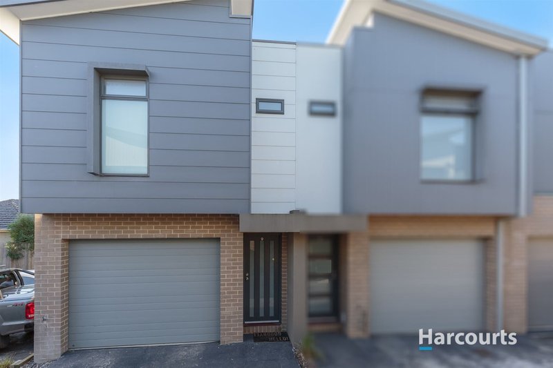 Photo - 9/29 Stamford Crescent, Rowville VIC 3178 - Image 2