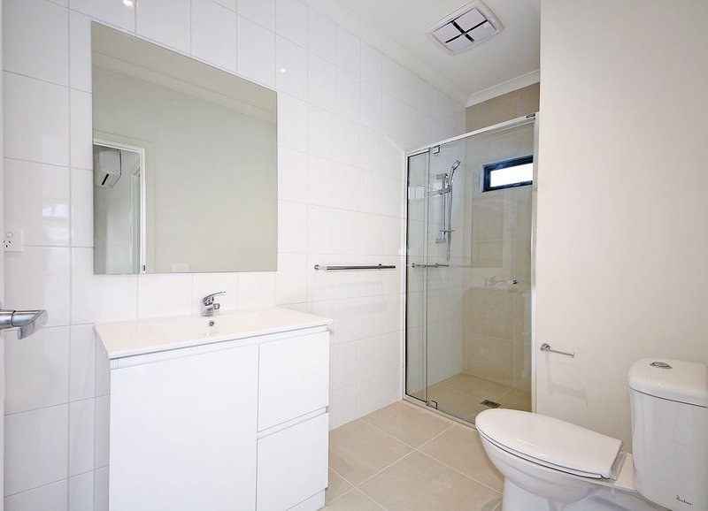 Photo - 9/29 Stamford Crescent, Rowville VIC 3178 - Image 5