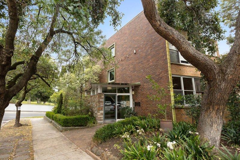 Photo - 9/298 Williams Road, Toorak VIC 3142 - Image 2