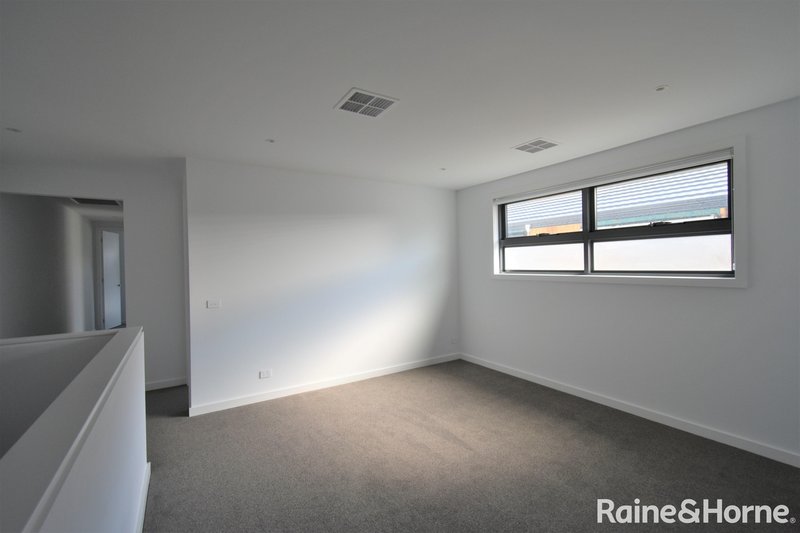 Photo - 92A Orange Street, Bentleigh East VIC 3165 - Image 7