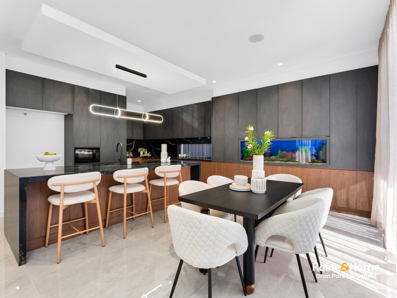 Photo - 92A Rosedale Circuit, Carnes Hill NSW 2171 - Image 13