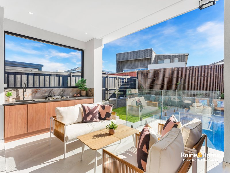 Photo - 92A Rosedale Circuit, Carnes Hill NSW 2171 - Image 14