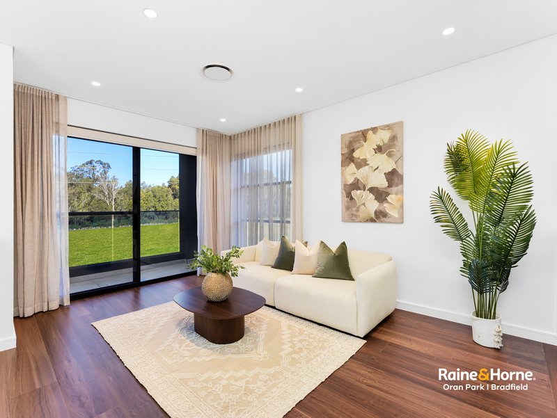 Photo - 92A Rosedale Circuit, Carnes Hill NSW 2171 - Image 21
