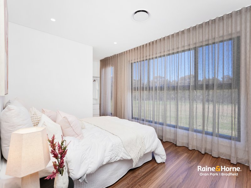 Photo - 92A Rosedale Circuit, Carnes Hill NSW 2171 - Image 29