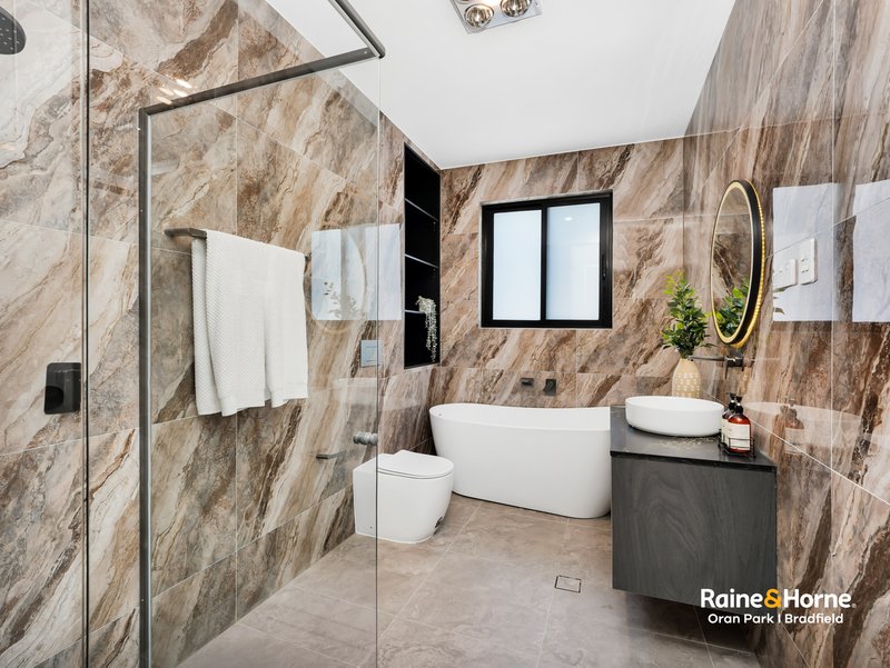 Photo - 92A Rosedale Circuit, Carnes Hill NSW 2171 - Image 30