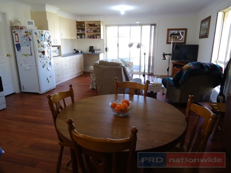 Photo - 92A Russell Street, Tumut NSW 2720 - Image 10