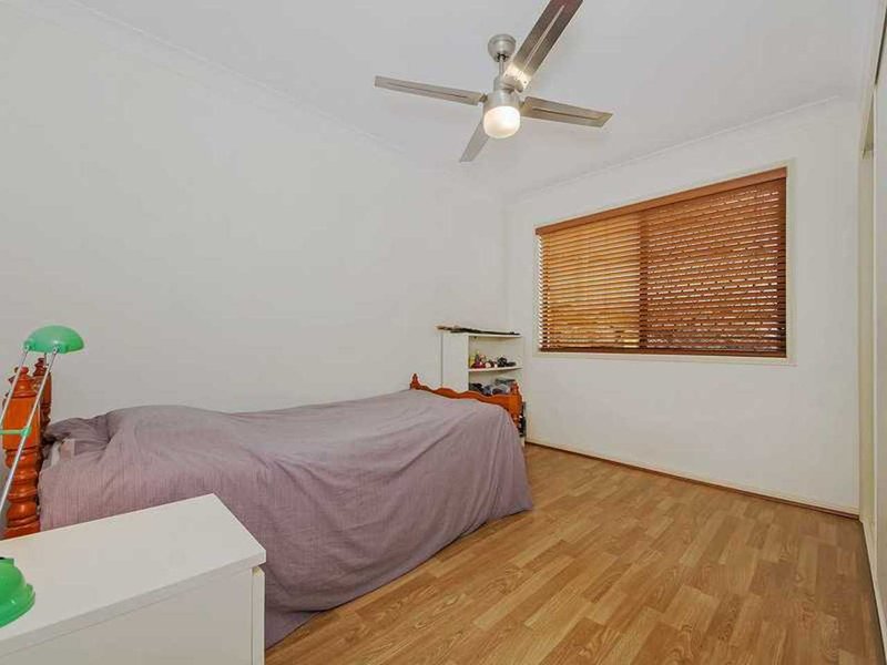 Photo - 93 Armstrong Way, Highland Park QLD 4211 - Image 16